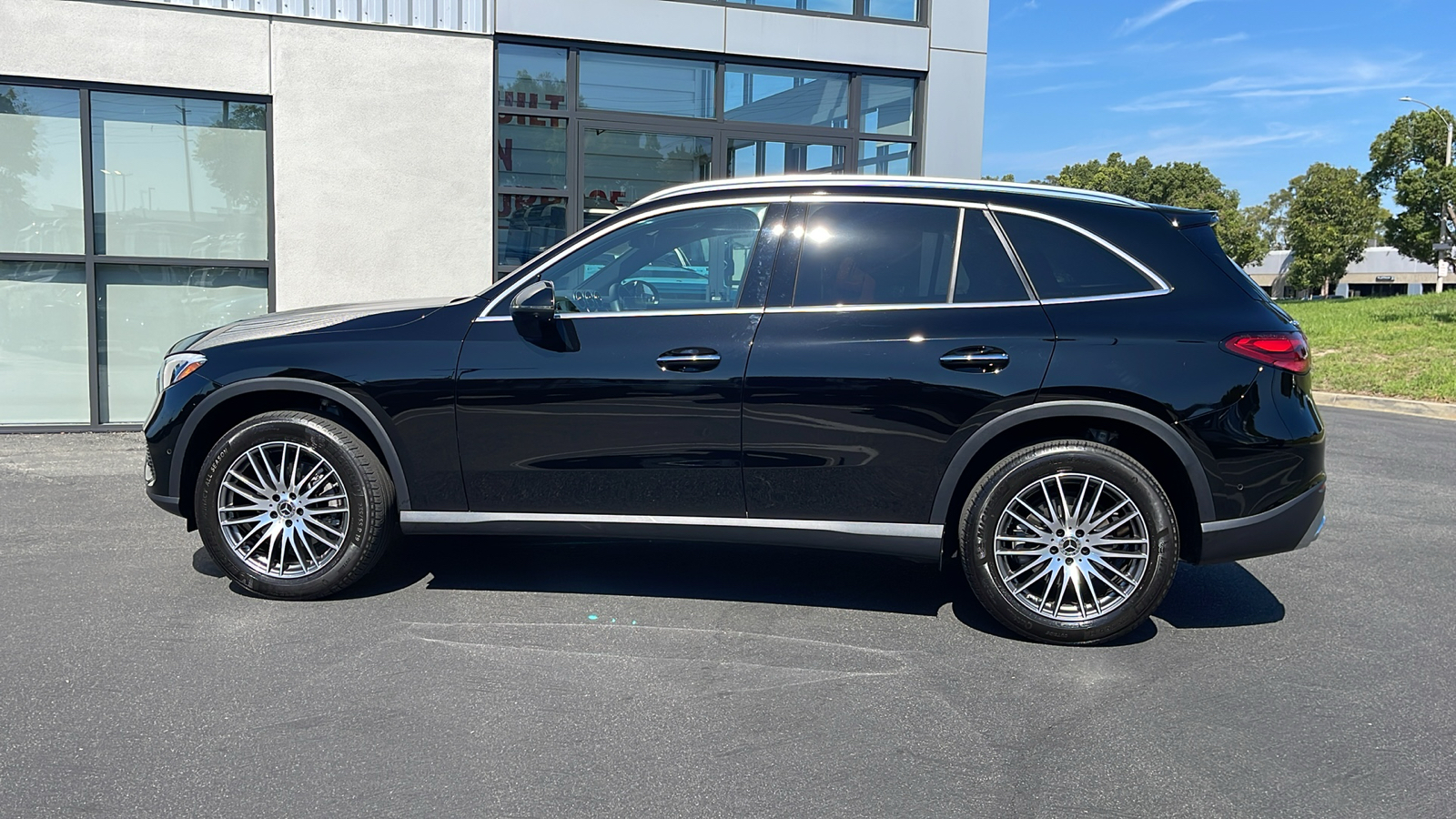 2023 Mercedes-Benz GLC GLC 300 3