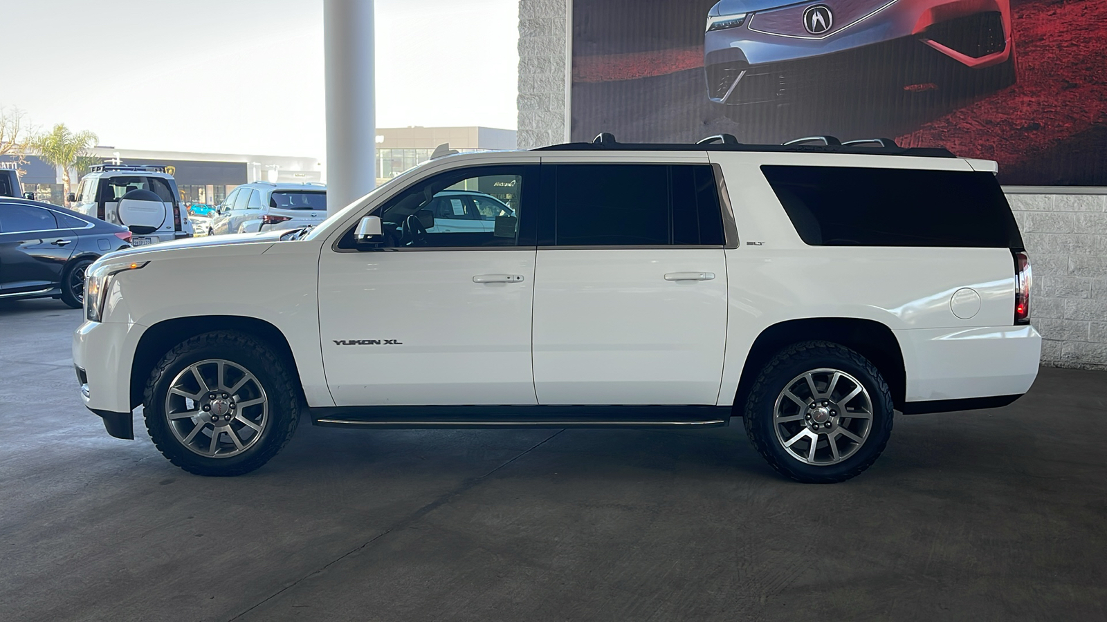 2016 GMC Yukon XL SLT 2