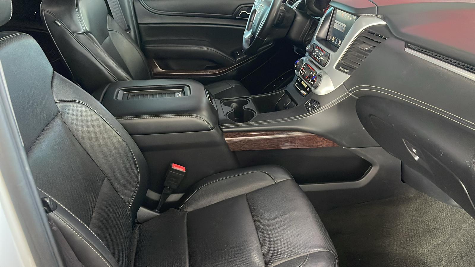 2016 GMC Yukon XL SLT 27