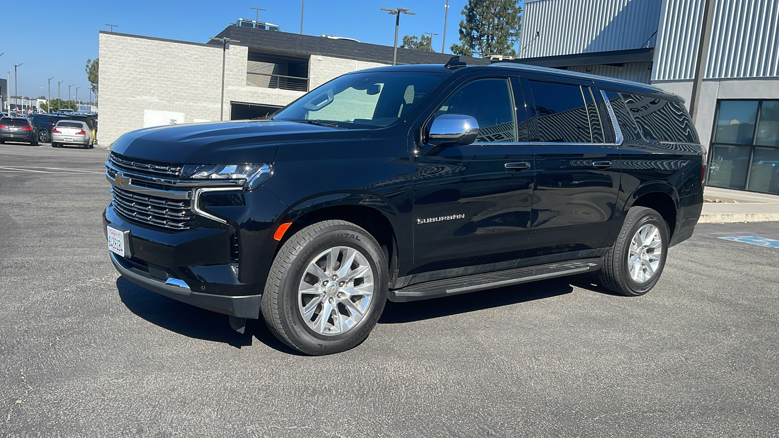 2023 Chevrolet Suburban Premier 1