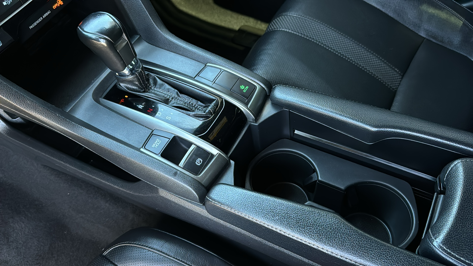 2020 Honda Civic Hatchback Sport Touring 18