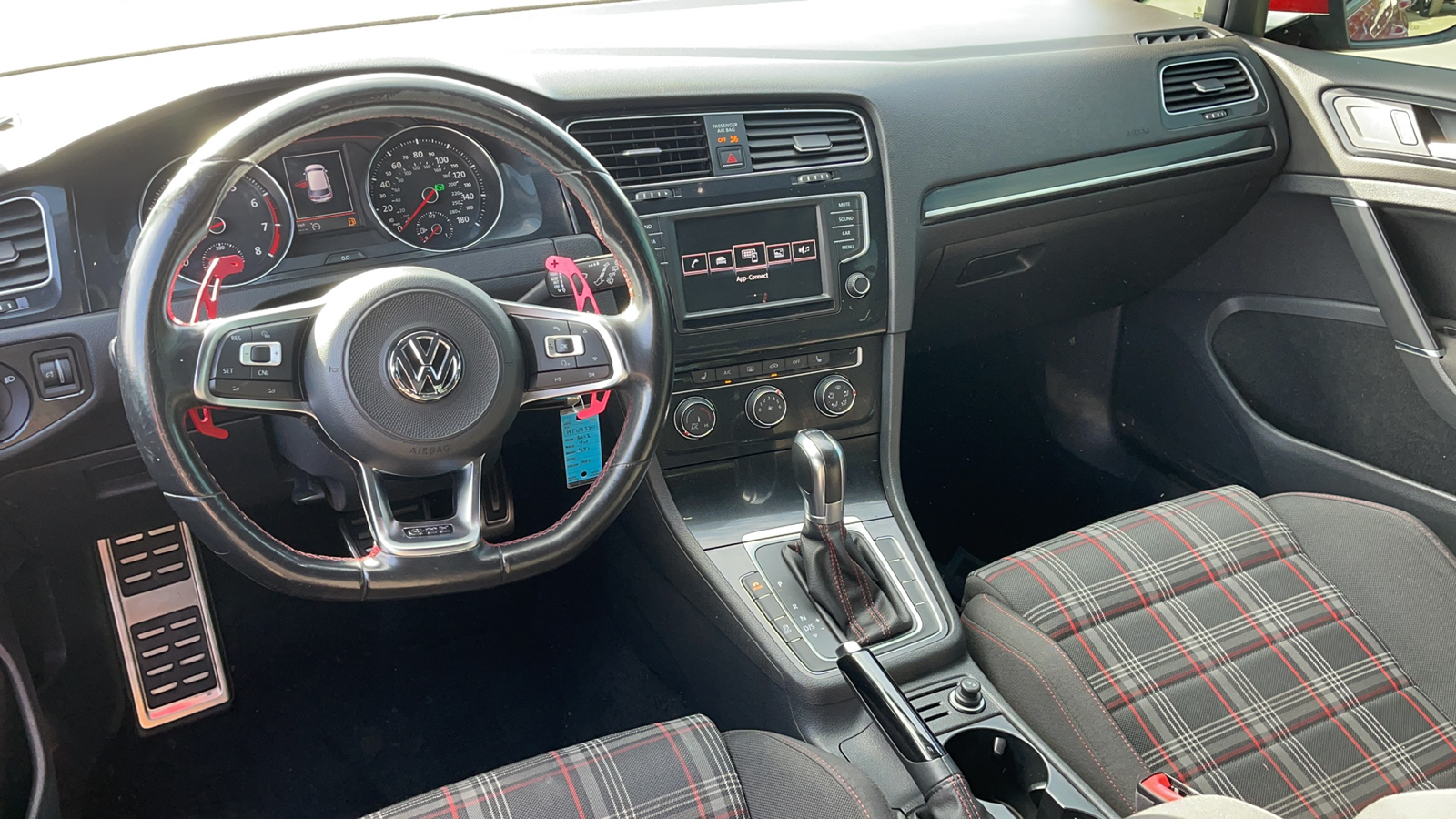 2017 Volkswagen Golf GTI S 14