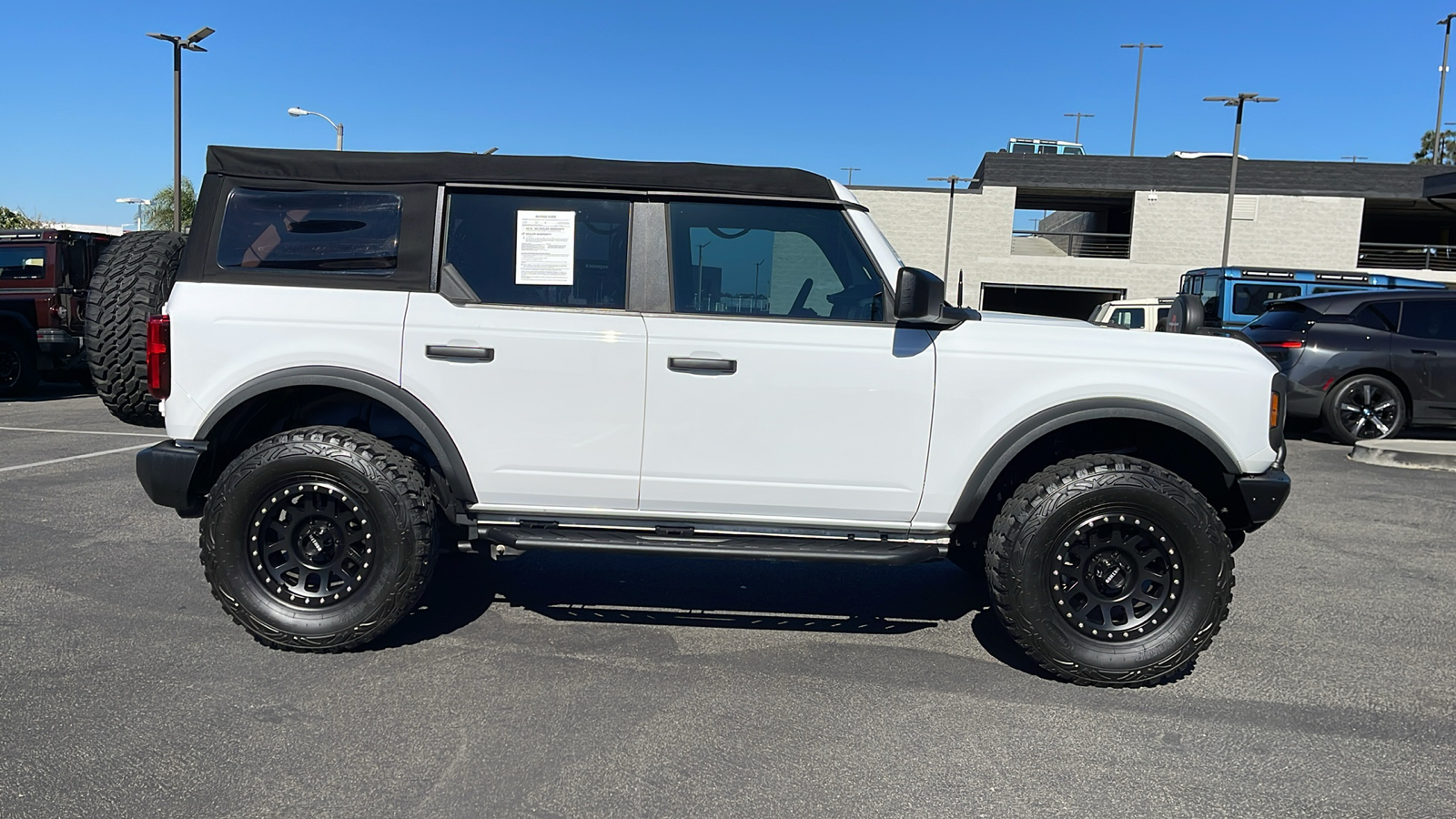 2022 Ford Bronco Base 8