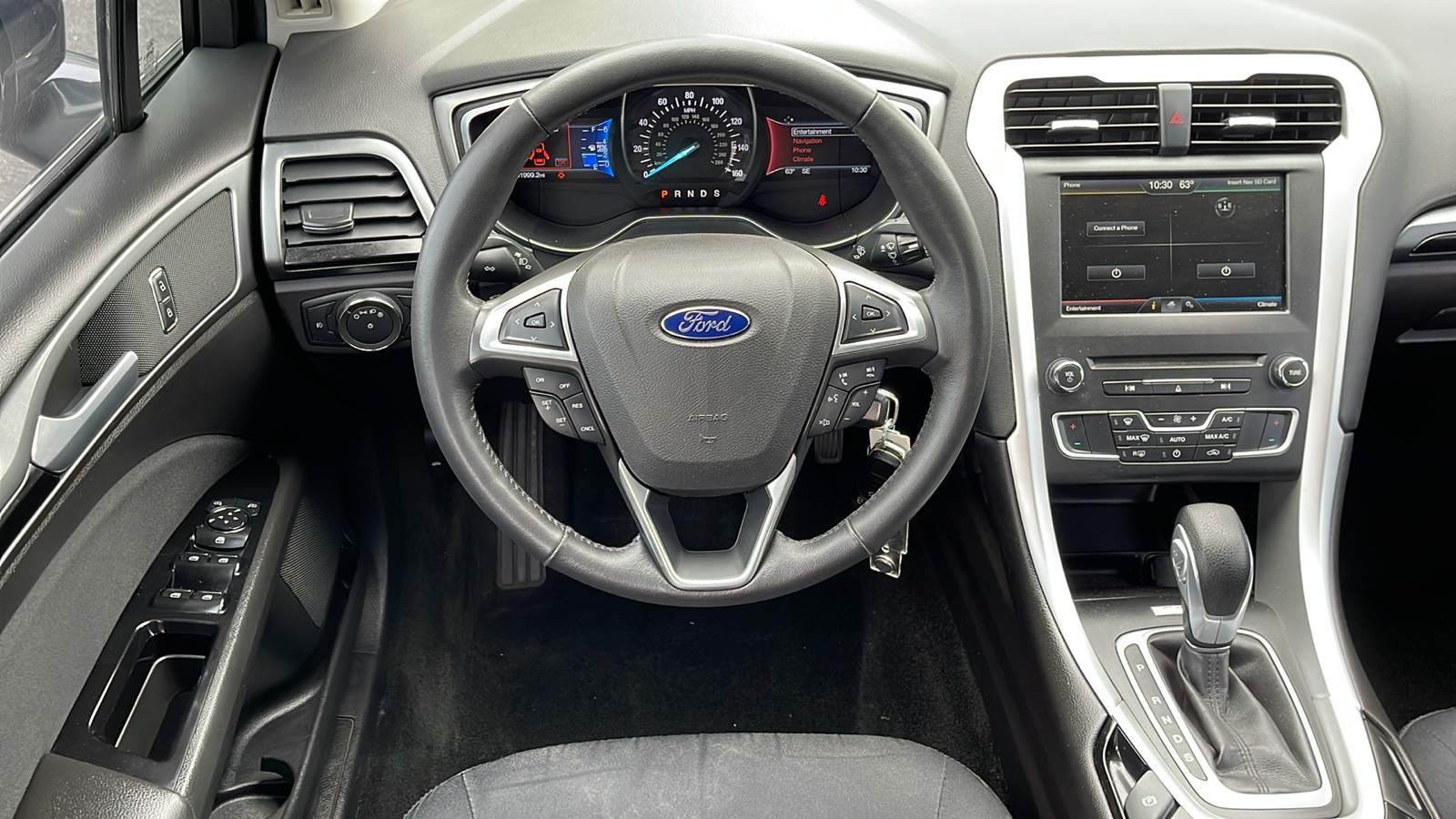 2016 Ford Fusion SE 14