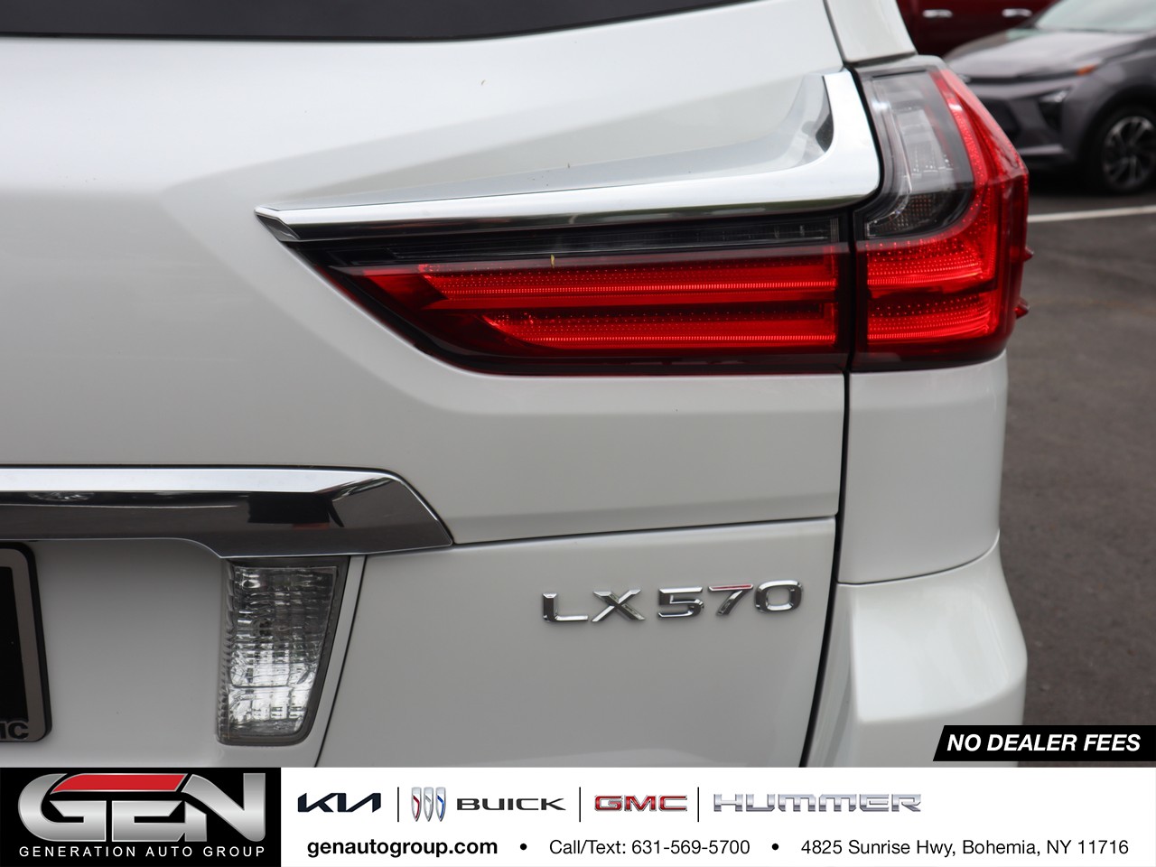 2016 Lexus LX 570 38