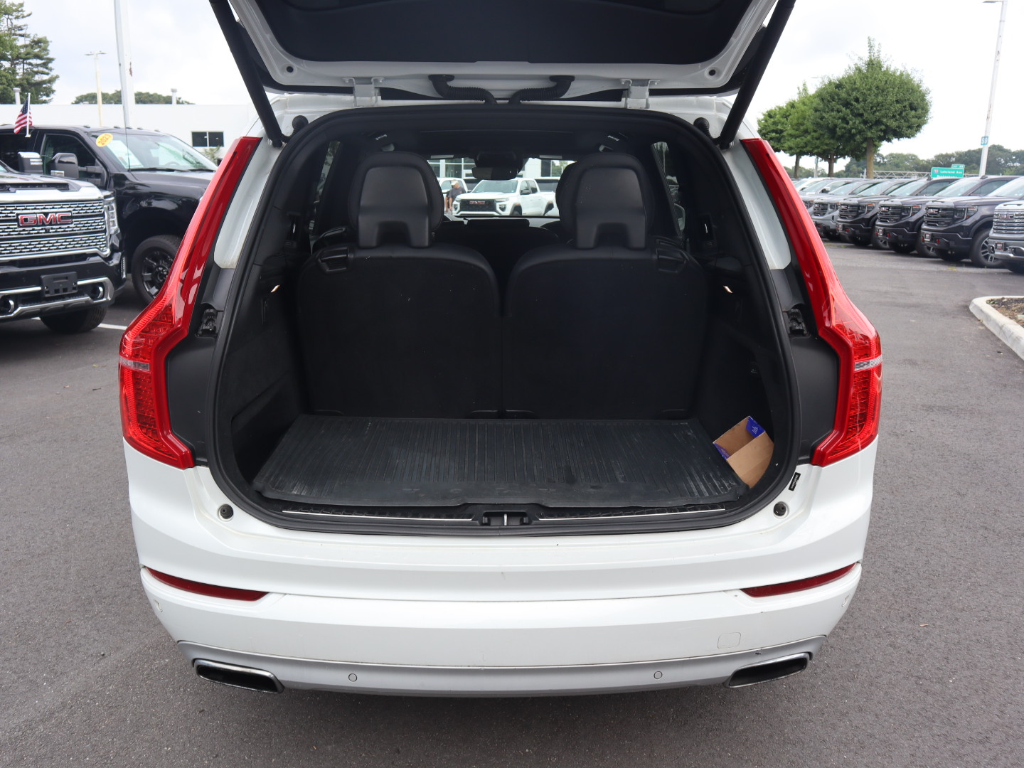 2018 Volvo XC90 T6 Momentum 34