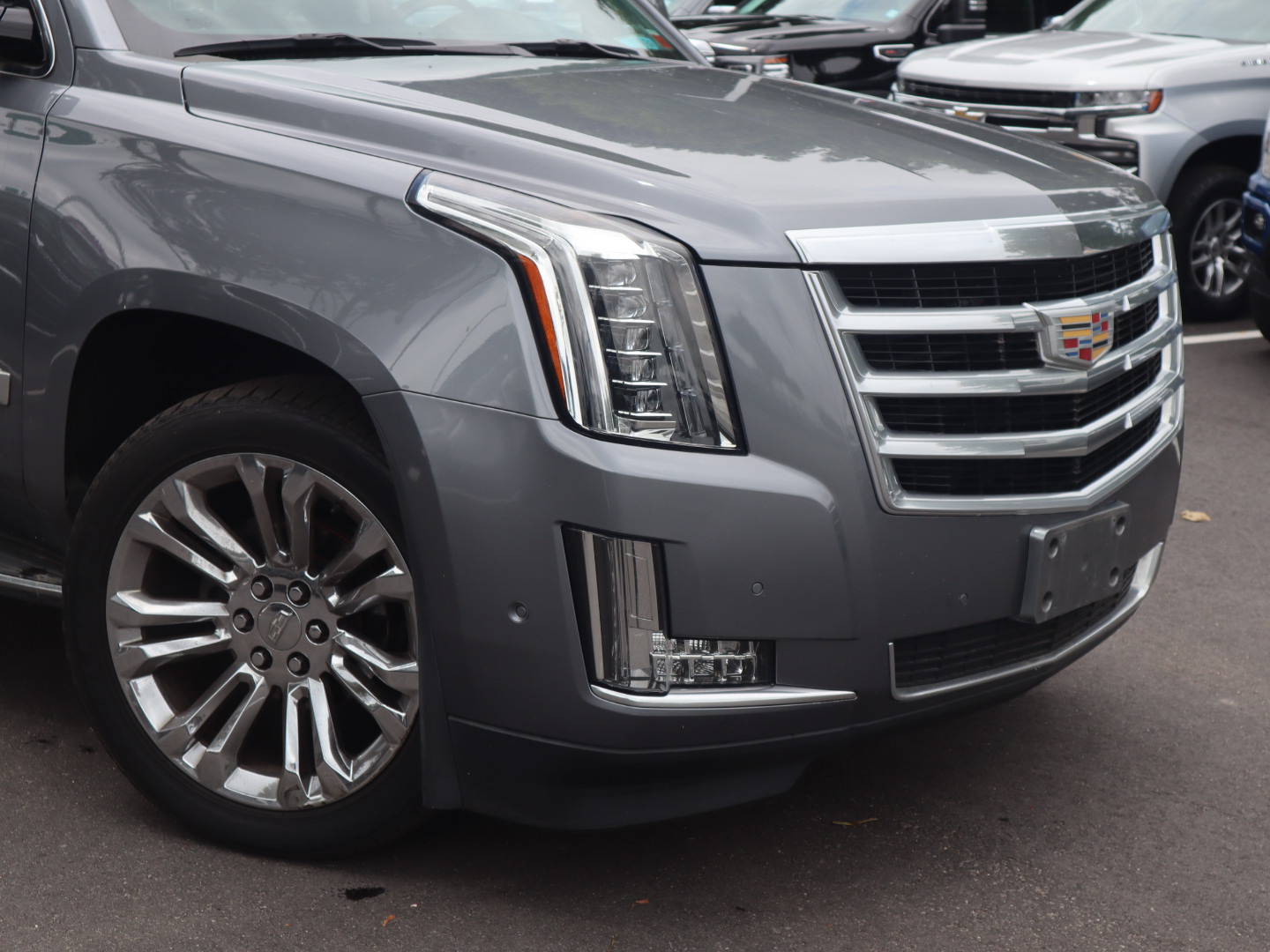 2019 Cadillac Escalade Luxury 3