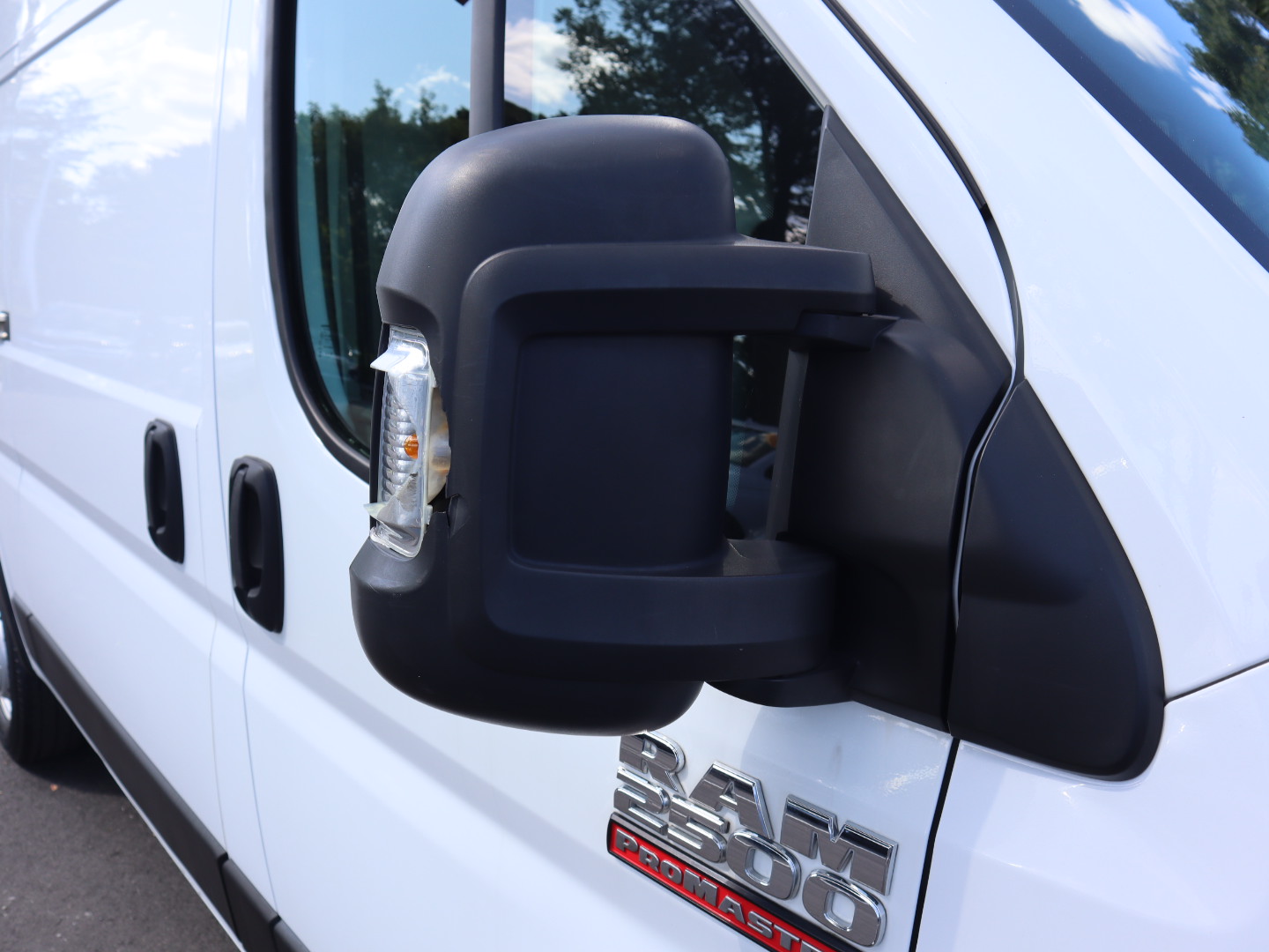 2019 Ram ProMaster 2500 High Roof 13