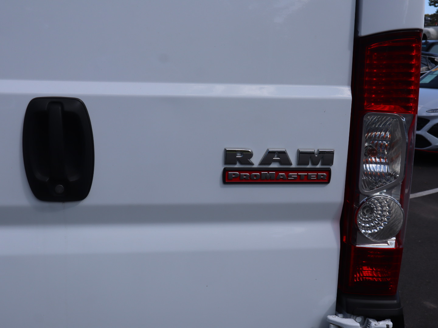 2019 Ram ProMaster 2500 High Roof 32