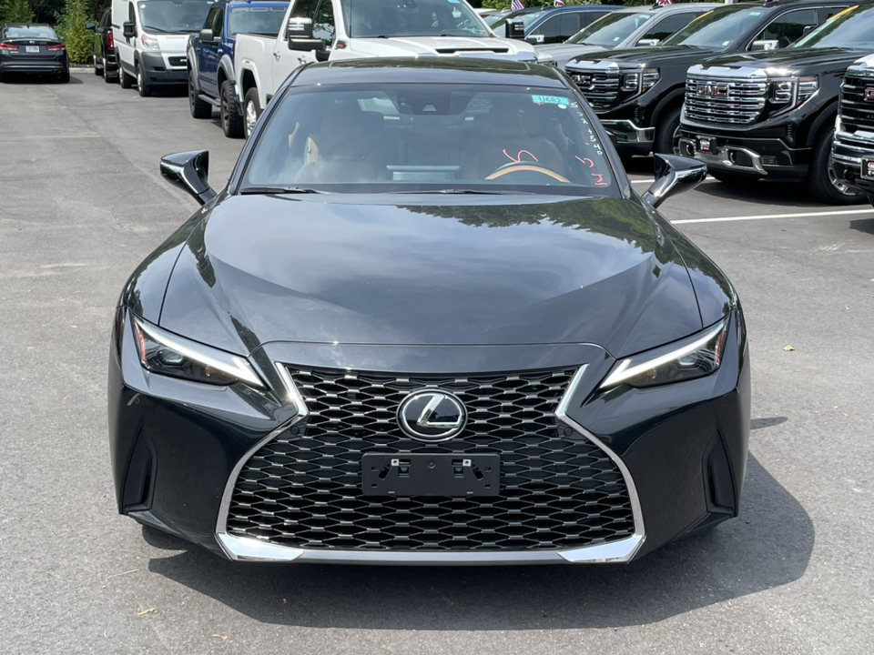 2023 Lexus IS 300 2