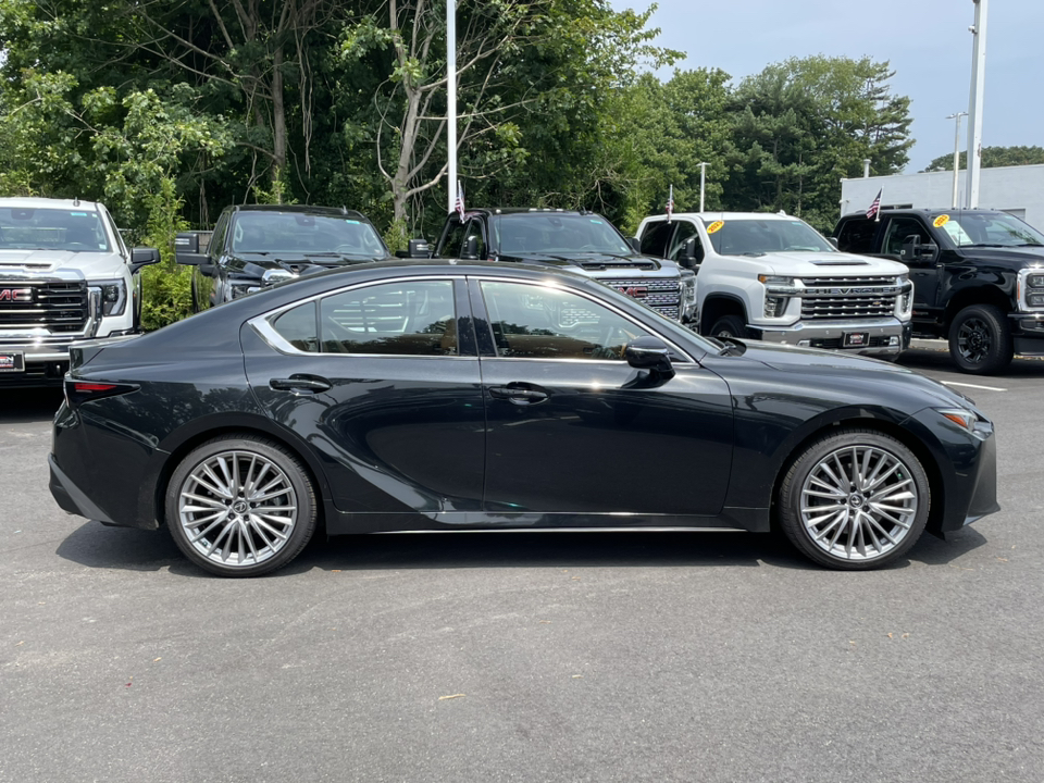 2023 Lexus IS 300 3