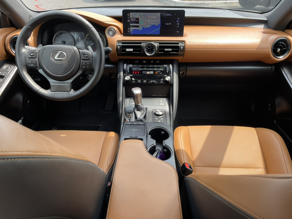 2023 Lexus IS 300 10