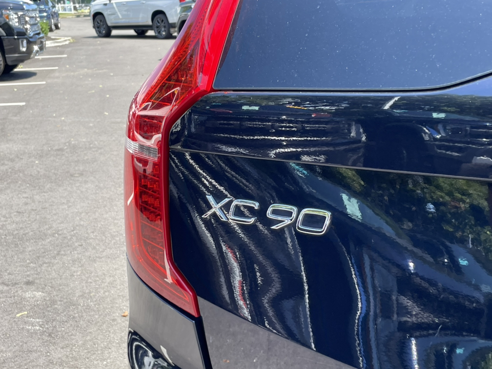 2017 Volvo XC90 T6 Momentum 35