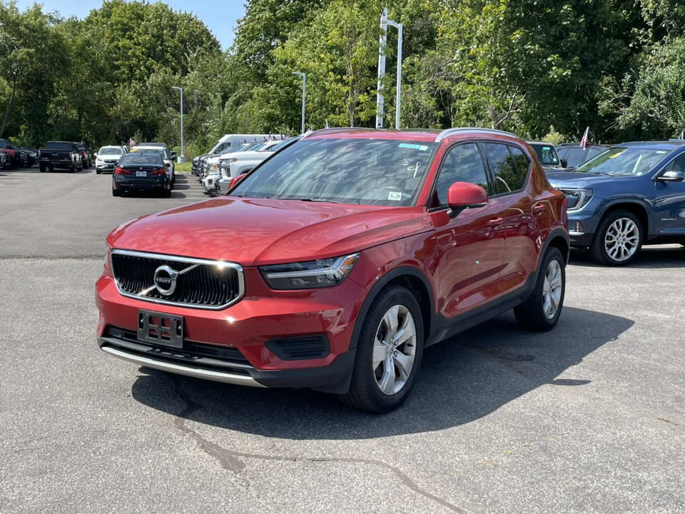 2020 Volvo XC40 Momentum 7