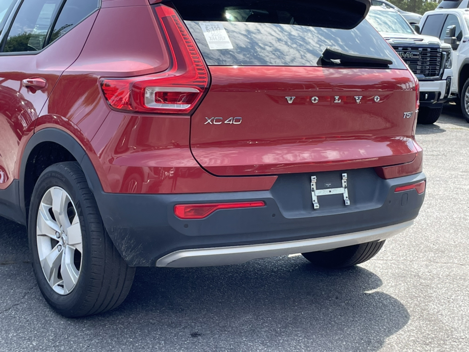 2020 Volvo XC40 Momentum 33