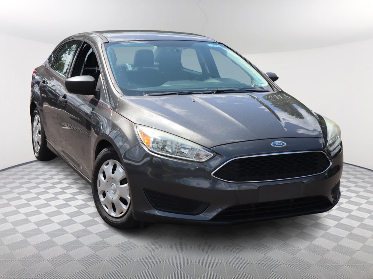 2015 Ford Focus S 1