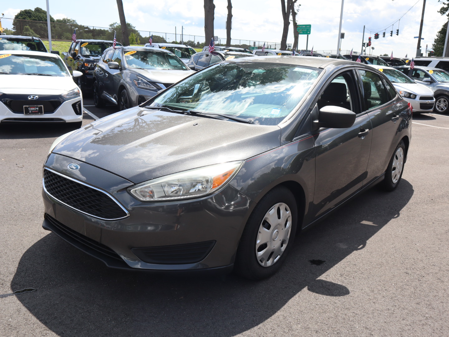 2015 Ford Focus S 8