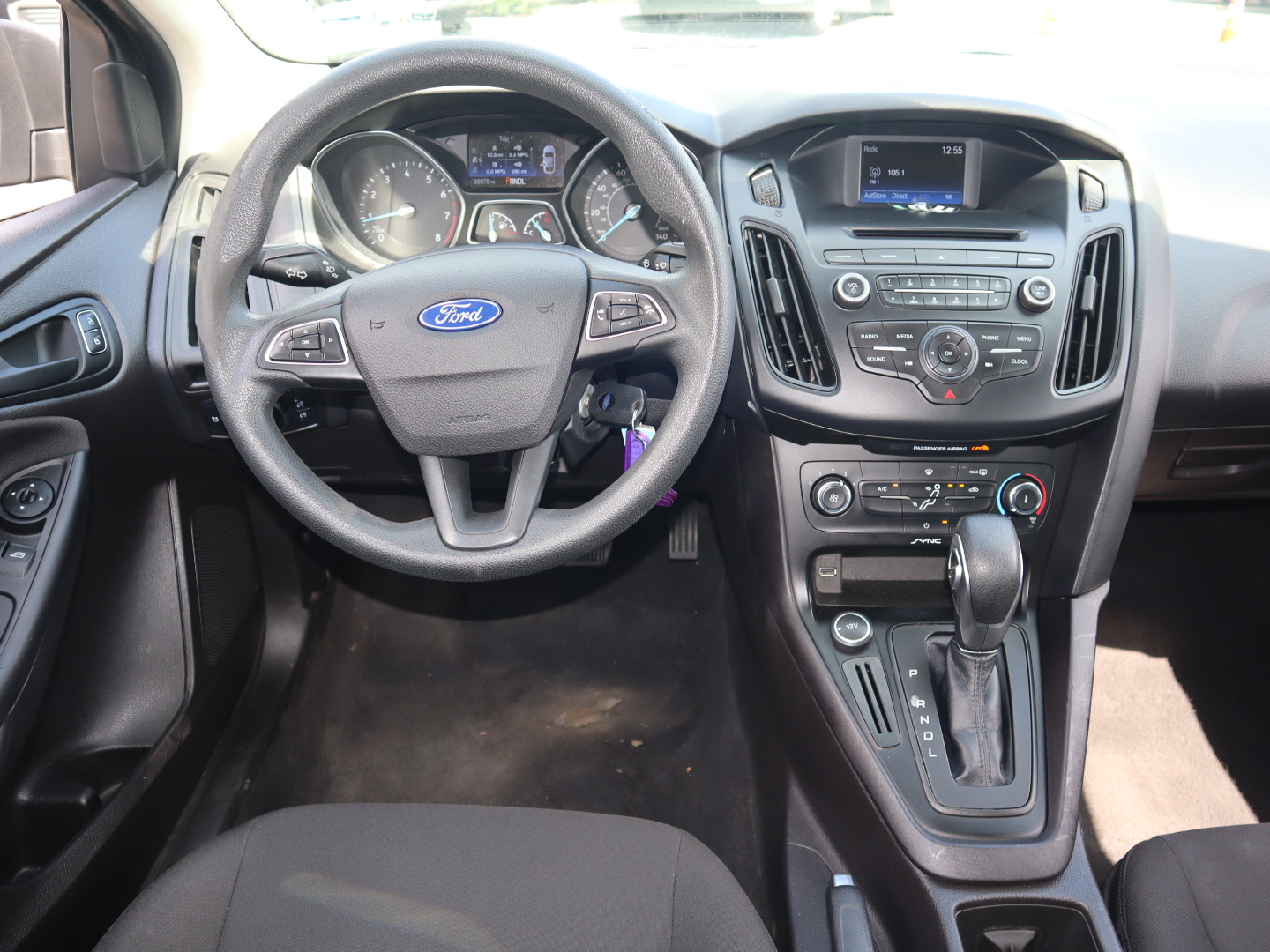 2015 Ford Focus S 20