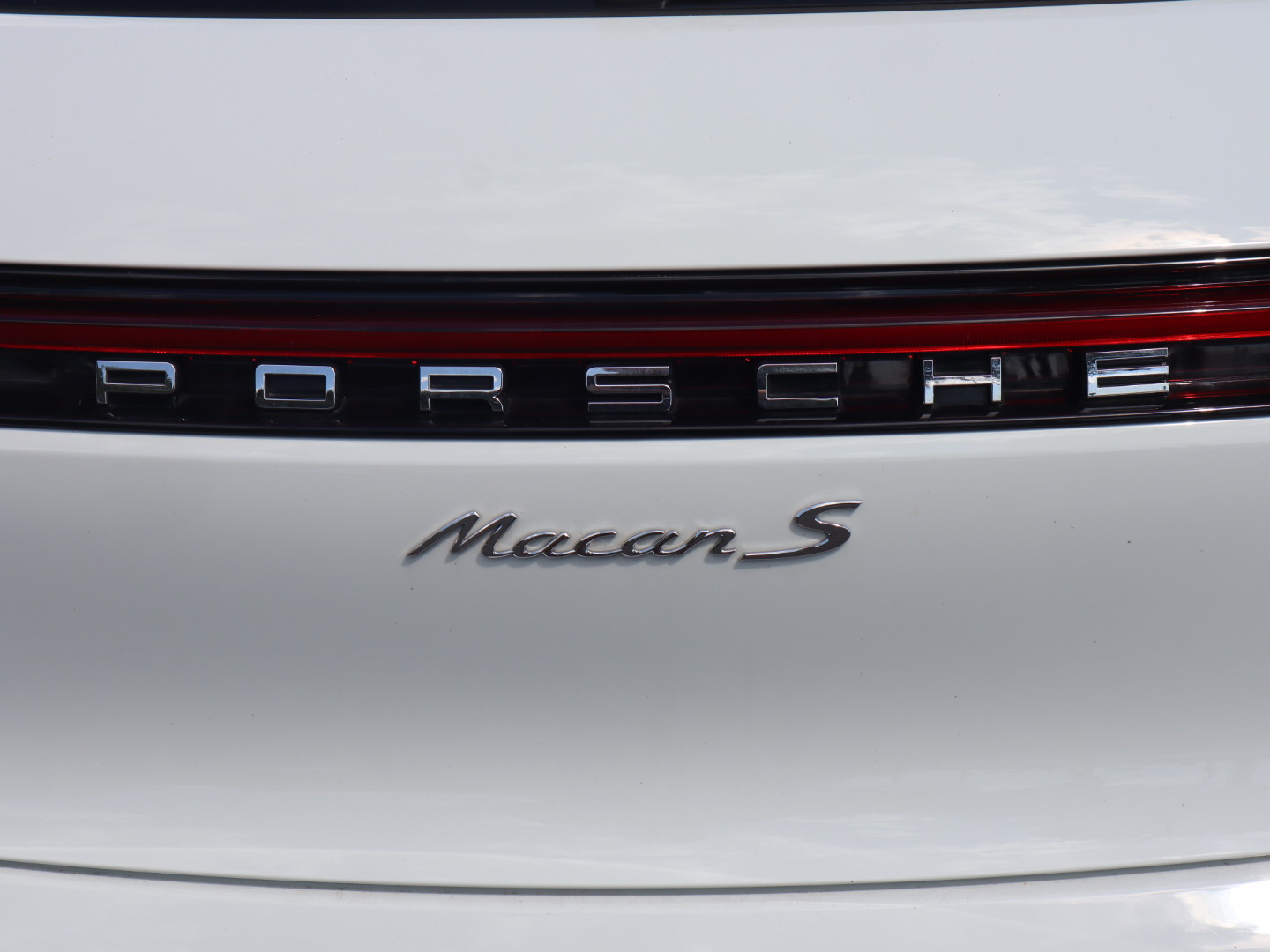 2024 Porsche Macan S 42