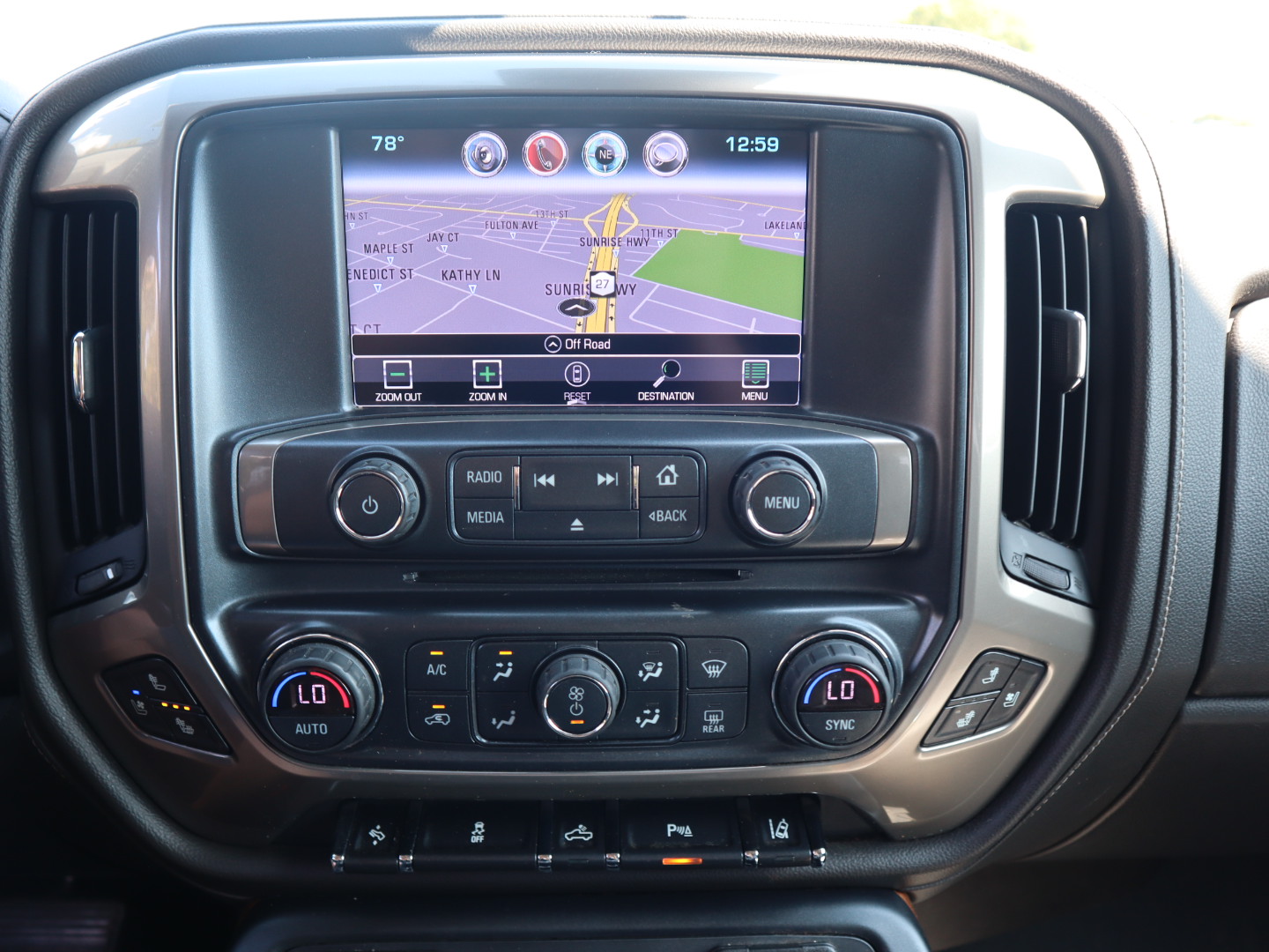 2017 Chevrolet Silverado 2500HD High Country 35