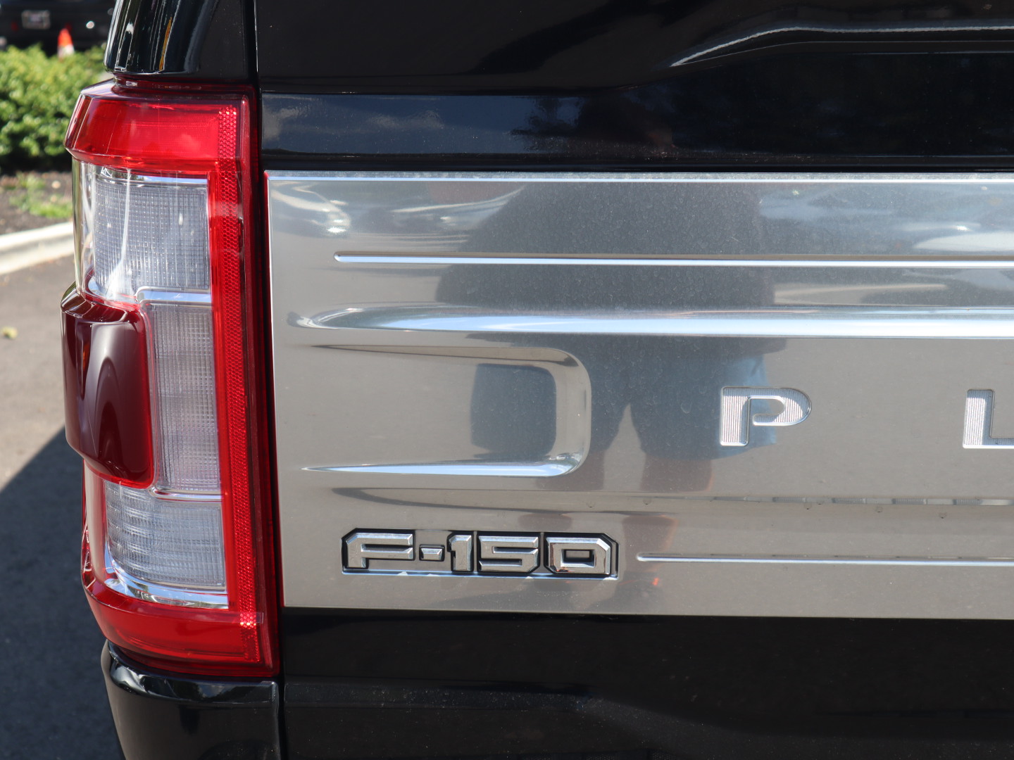 2022 Ford F-150 Platinum 34