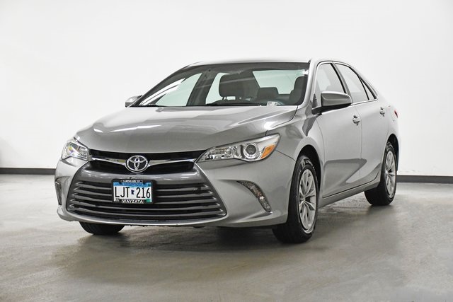 2015 Toyota Camry LE 3