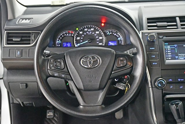 2015 Toyota Camry LE 10