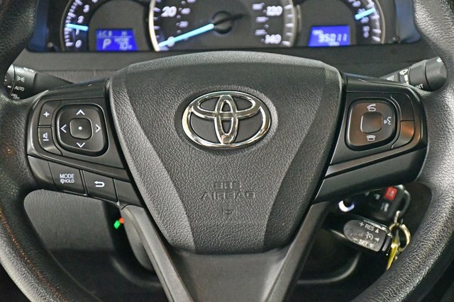 2015 Toyota Camry LE 11