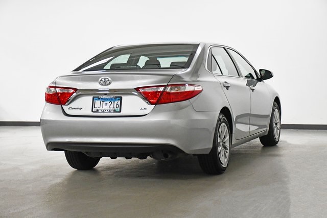 2015 Toyota Camry LE 22