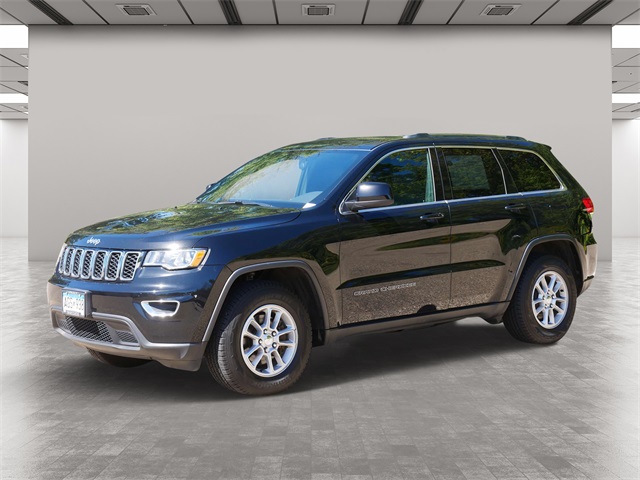 2018 Jeep Grand Cherokee Laredo 2