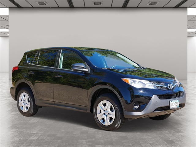 2015 Toyota RAV4 LE 1