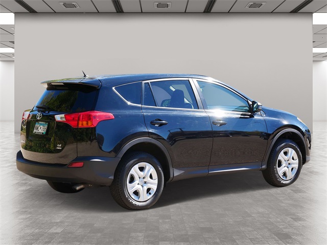 2015 Toyota RAV4 LE 5