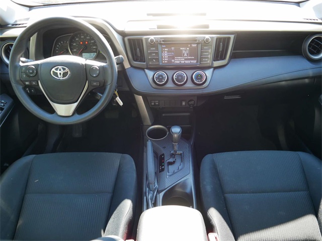 2015 Toyota RAV4 LE 12