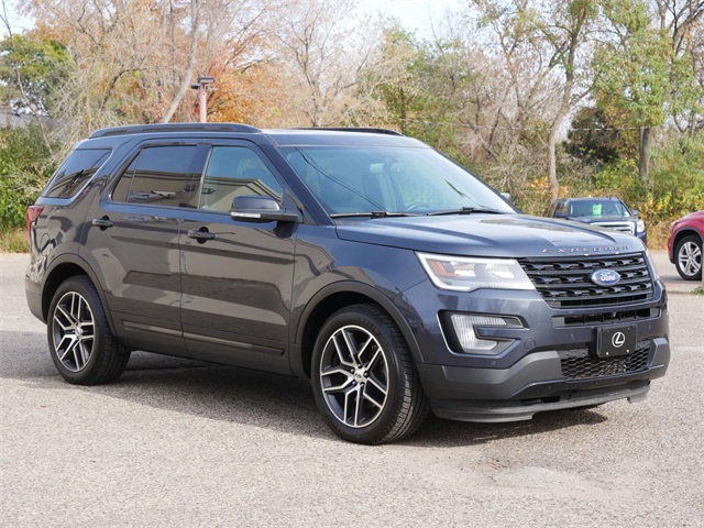 2017 Ford Explorer Sport 1