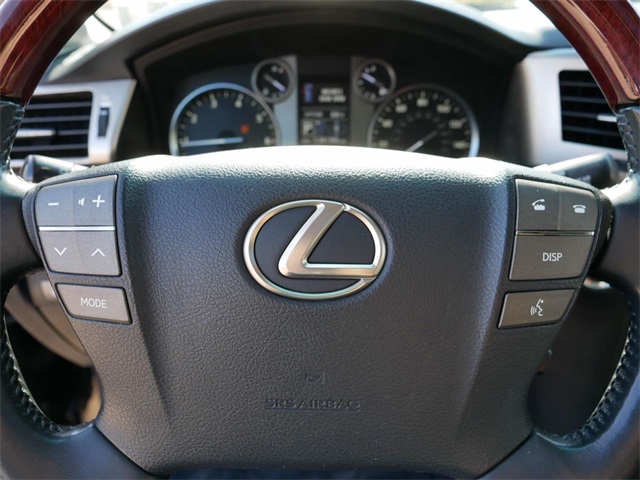 2013 Lexus LX 570 18