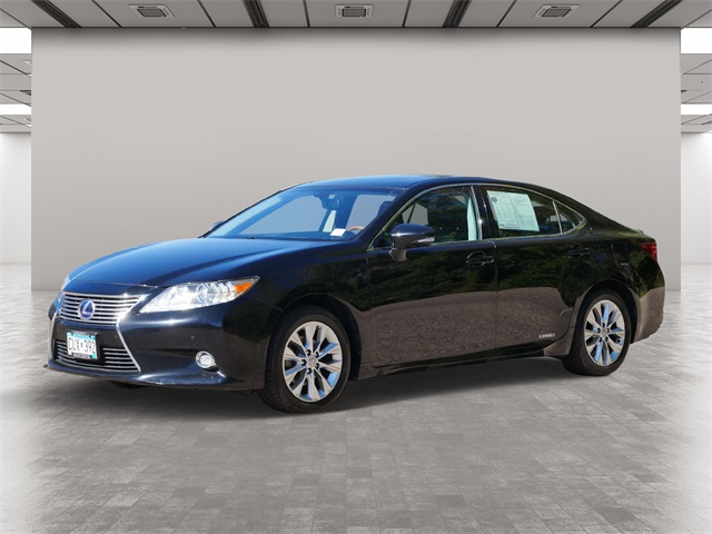 2015 Lexus ES 300h 2