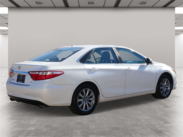 2016 Toyota Camry XLE 5