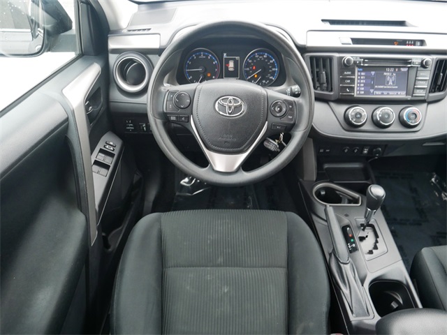 2017 Toyota RAV4 LE 11