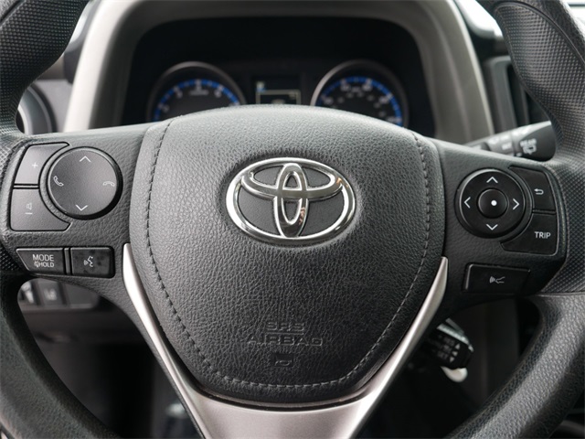 2017 Toyota RAV4 LE 17