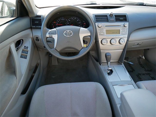 2010 Toyota Camry LE 11