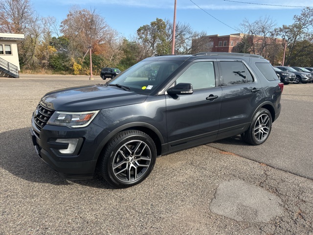 2013 Ford Explorer XLT 1