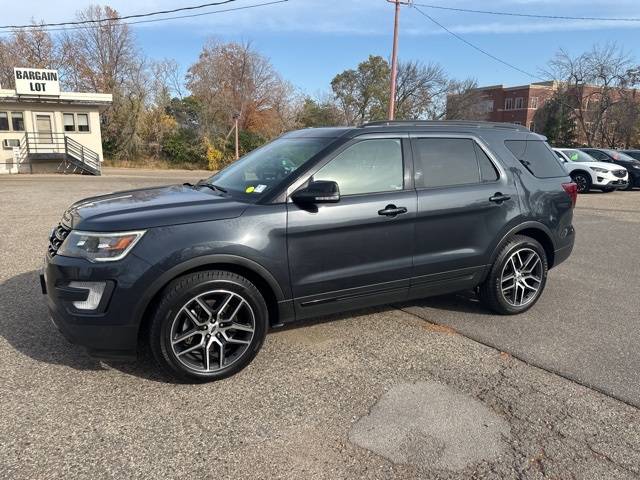 2013 Ford Explorer XLT 2