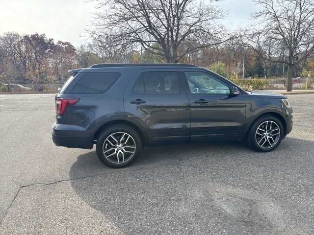 2013 Ford Explorer XLT 16