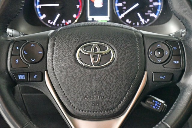 2016 Toyota RAV4 Limited 11