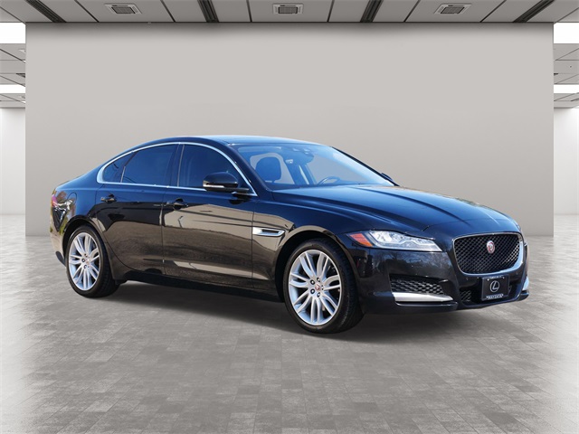 2017 Jaguar XF 35t Prestige 1