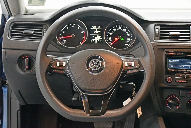 2015 Volkswagen Jetta 2.0L S 10