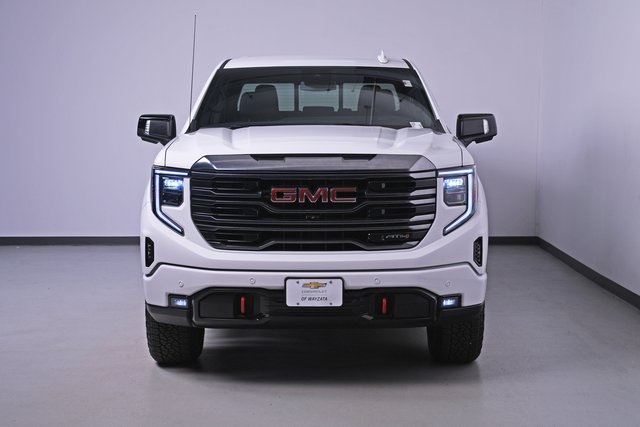 2023 GMC Sierra 1500 AT4 2