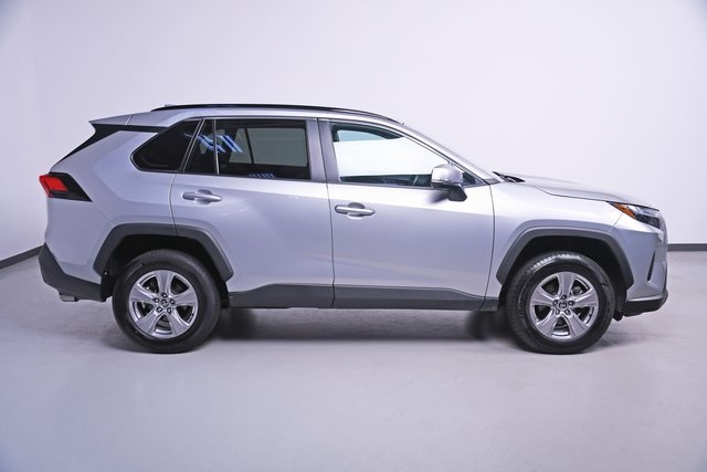 2022 Toyota RAV4 XLE 4