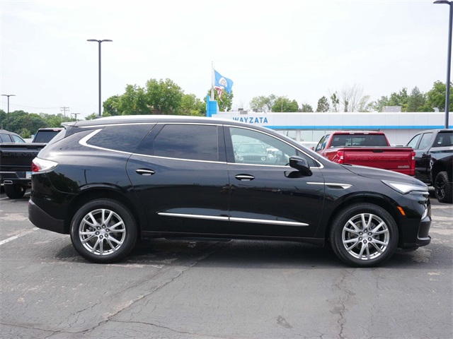 2022 Buick Enclave Essence 6