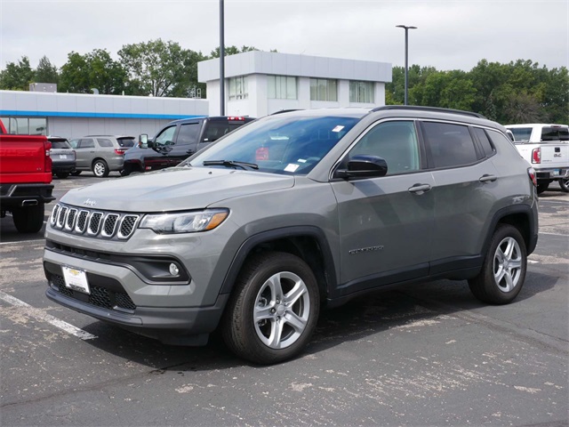 2024 Jeep Compass Latitude 2